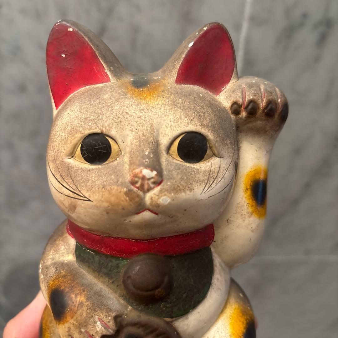 アンティーク 大きな瞳やお髭が美しい招き猫の陶器 - メルカリ