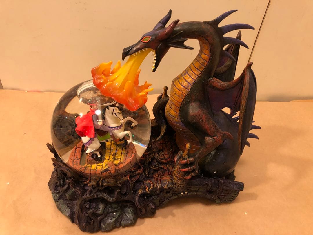 ディズニー　眠れる森の美女　クライマックスシーン　スノードーム　スノーグローブ