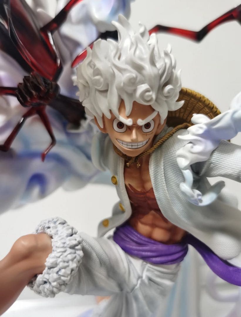 ワンピース ニカルフィ 麦わら ルフィ 四皇 フィギュア 新品