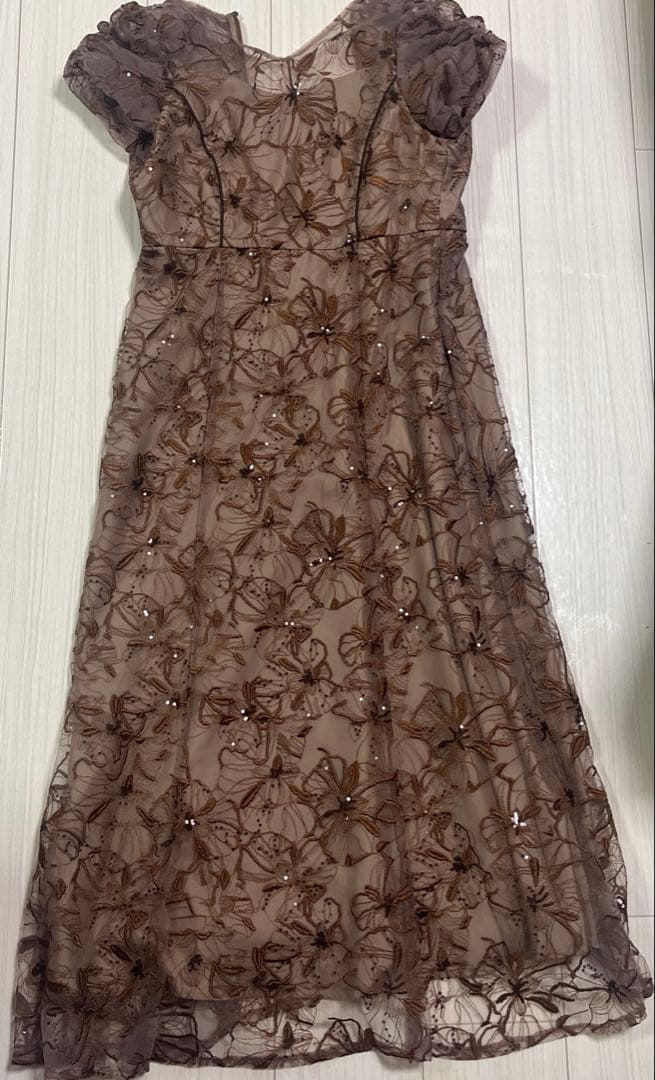 ⭐︎専用⭐︎スパンコール刺繍レースワンピースドレス