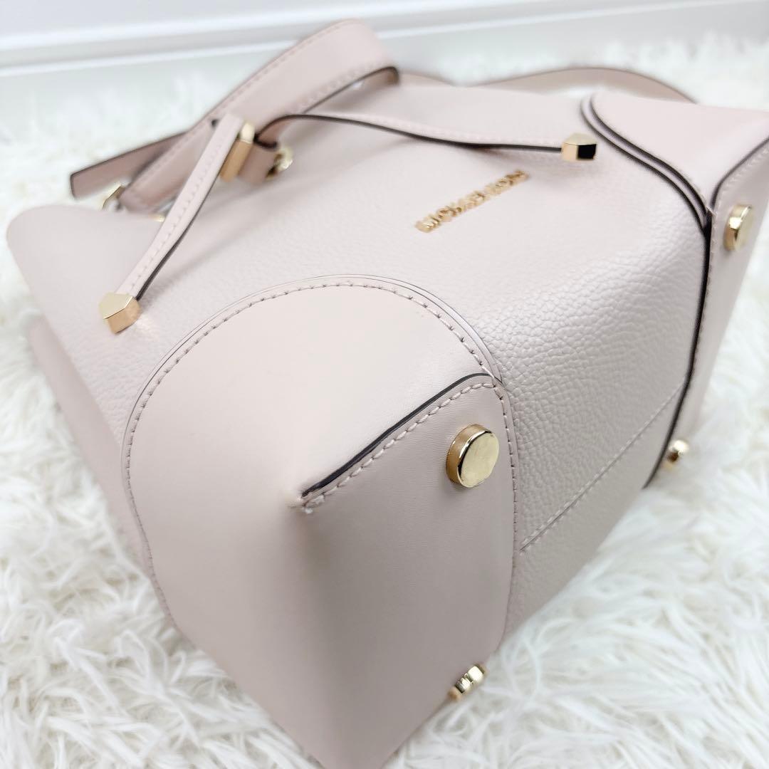 美品✨マイケルコース レザー巾着ショルダーバッグ ピンクベージュ　2way