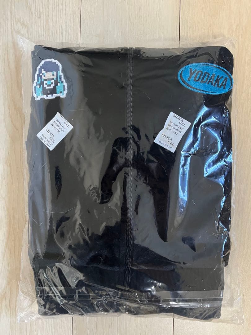 新品 Ado よだか（YODAKA） トラックジャケット 缶バッジ付 XXL Ado