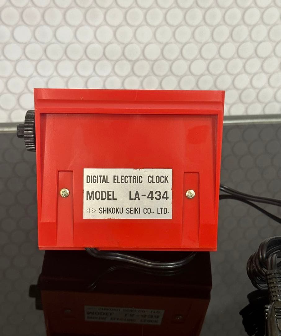 レトロポップ ドラム式時計 デジタルクロック 置き時計 パタパタ