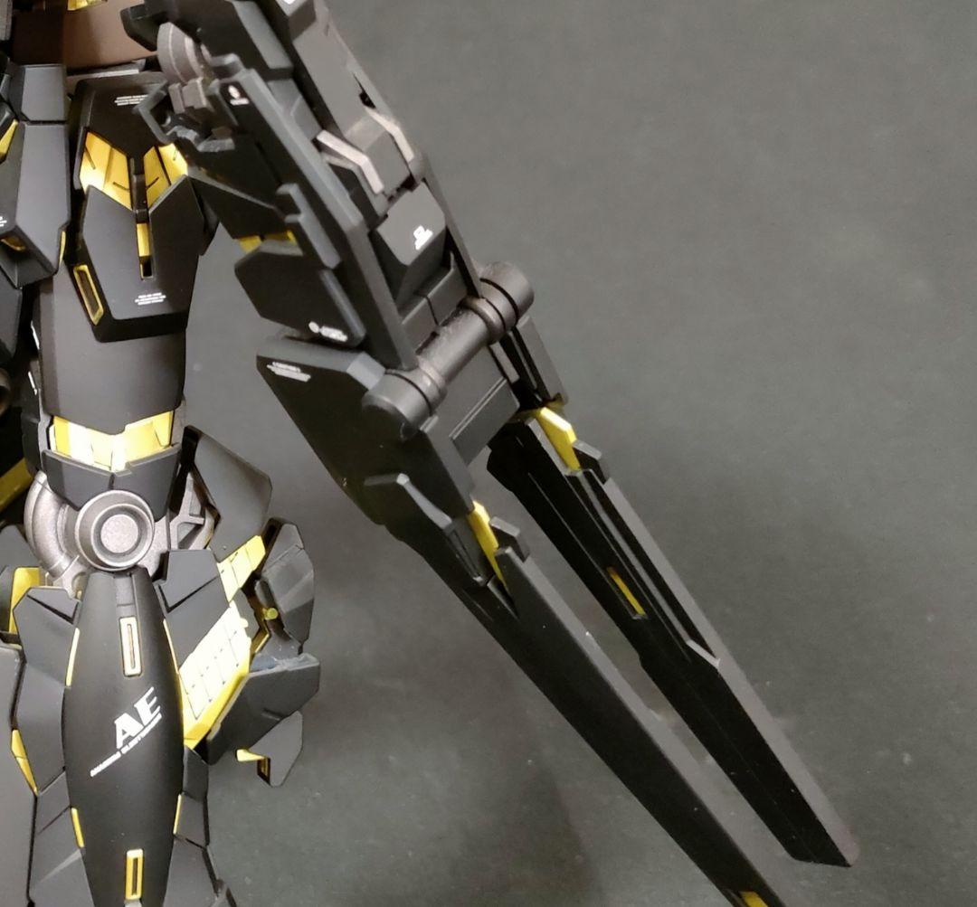 ガンプラ 塗装済完成品 MG 1/100 ユニコーンガンダム2号機 バンシィ