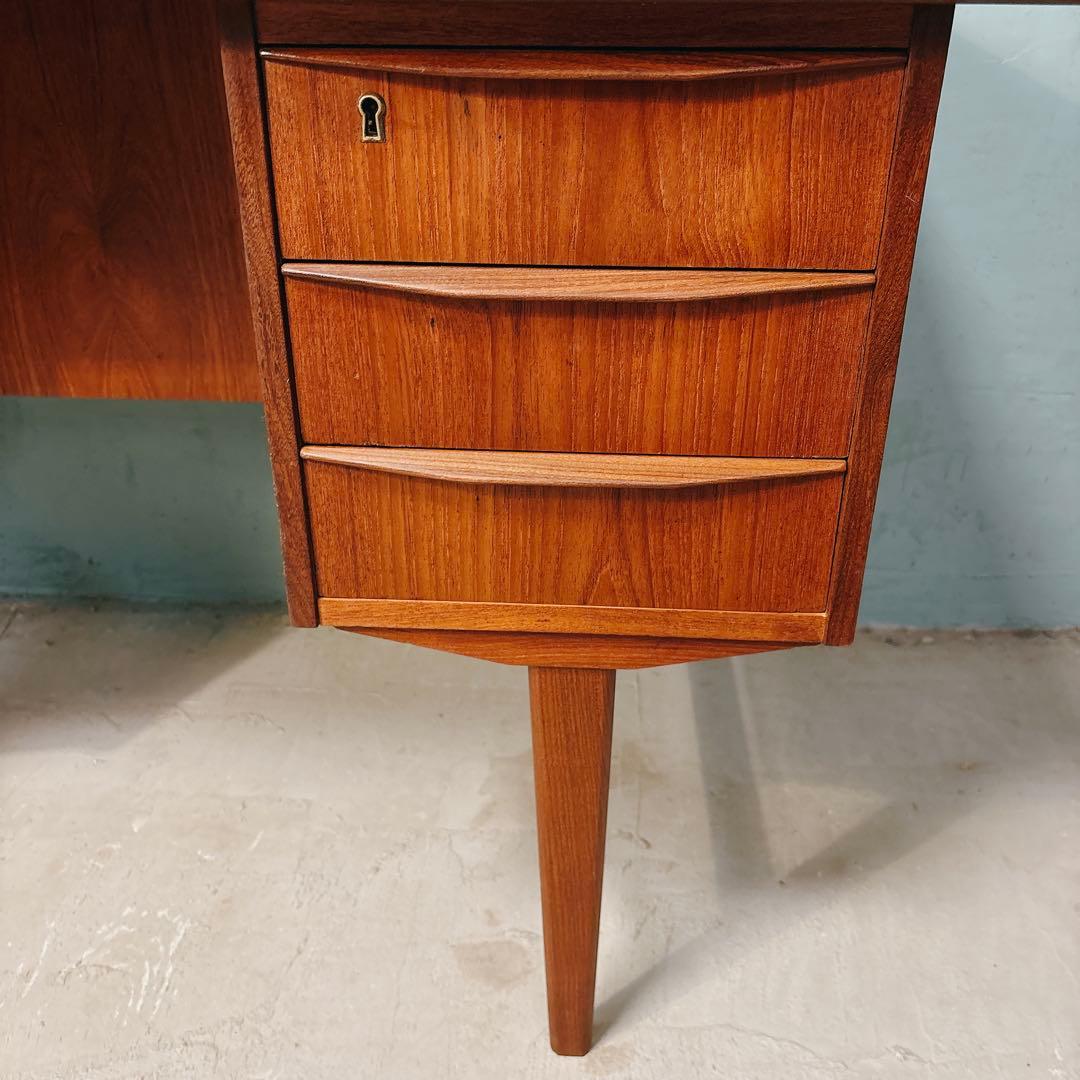 【eveve】デンマーク　チーク材　両袖デスク　北欧家具　北欧ビンテージ