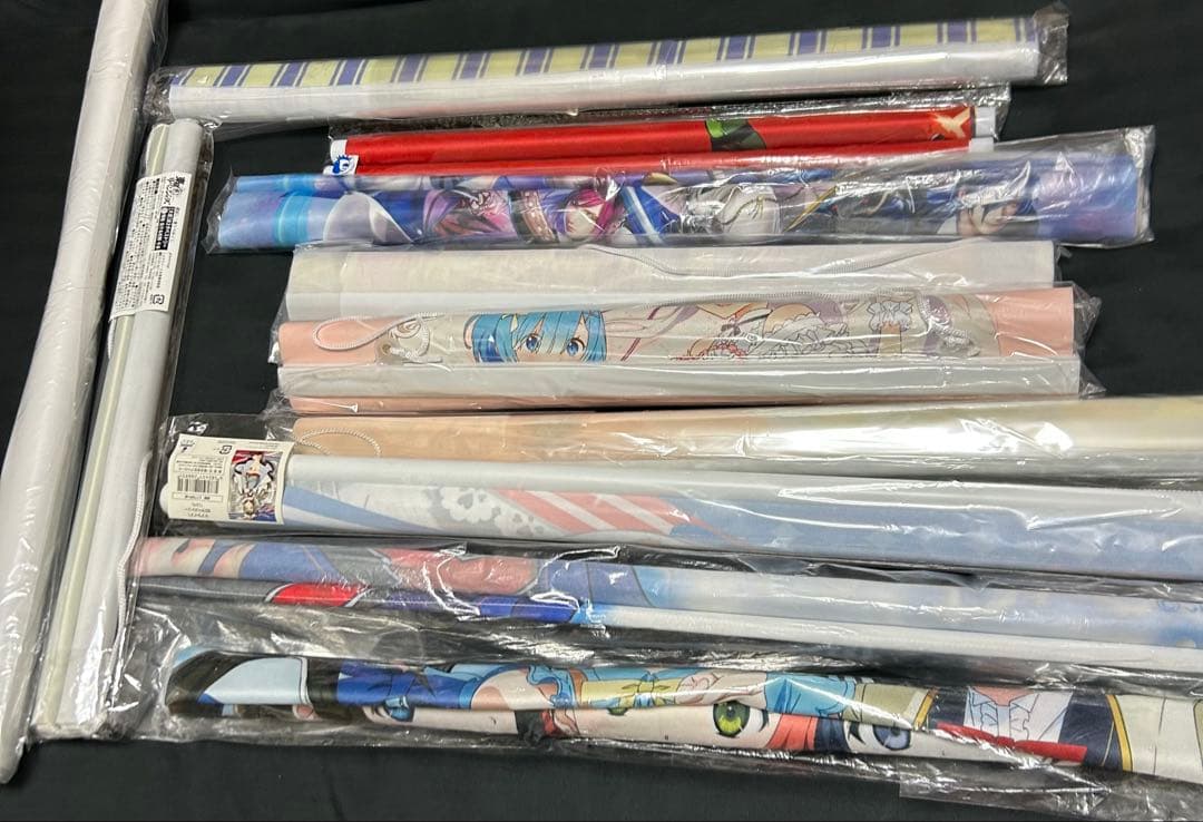 アニメ　アイドル等　タペストリー　ポスター　超大量まとめ売り　未開封含　ダブり有