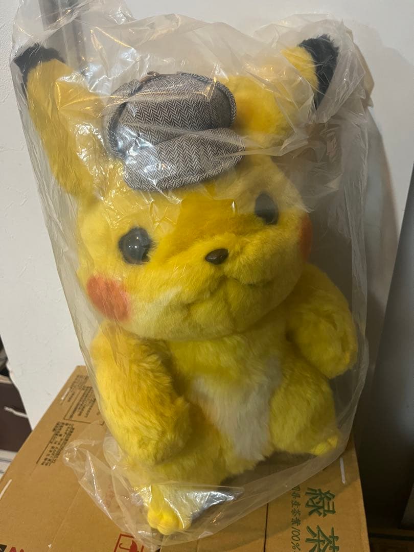 LIFE SIZE DOLL 名探偵ピカチュウ　ぬいぐるみ　メガハウス