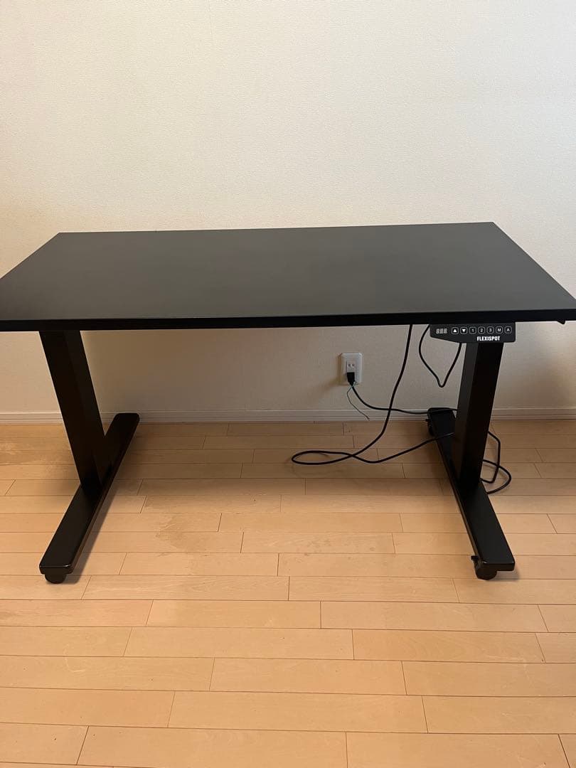 FLEXISPOT E3 電動式昇降デスク（ブラック／天板付き）