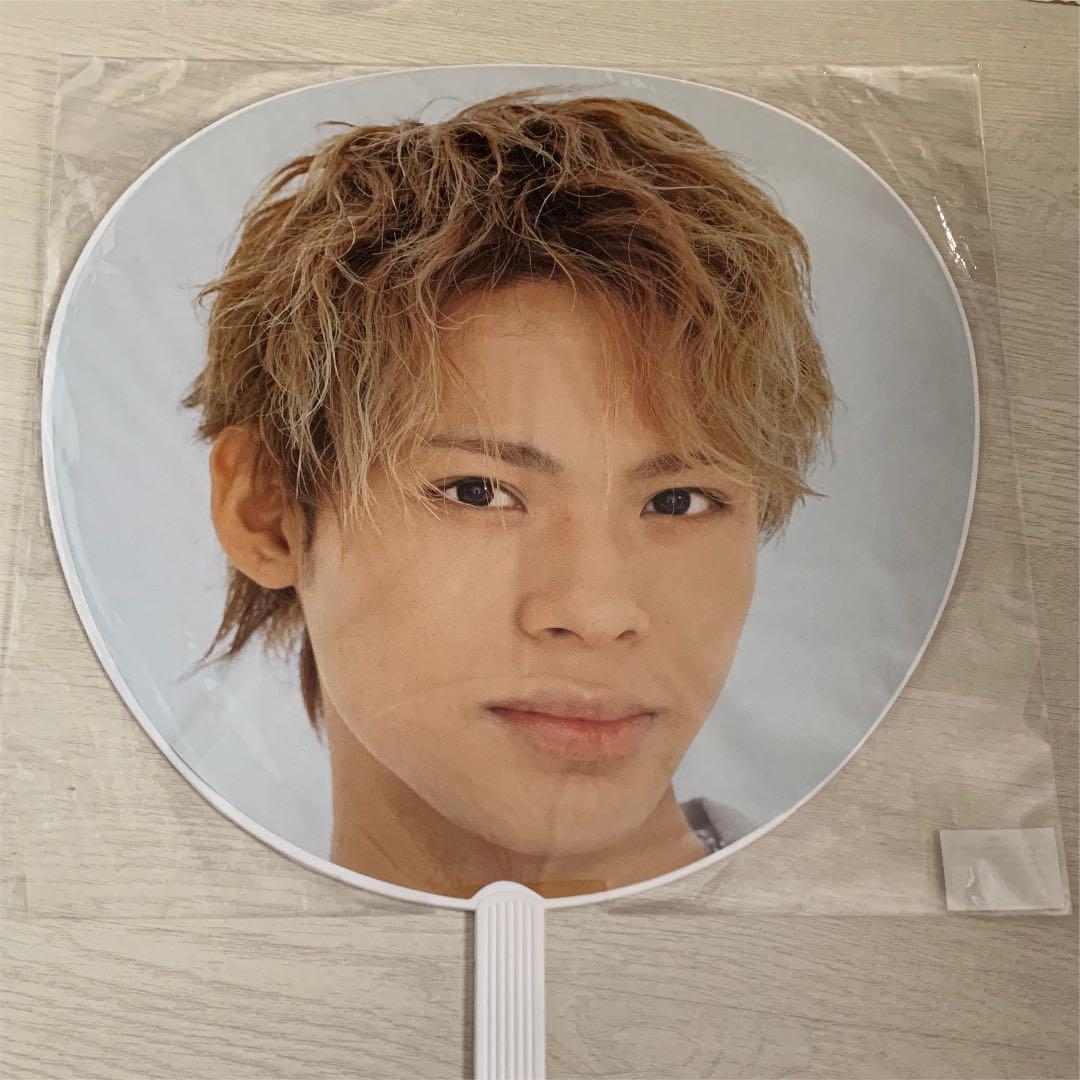 美品】上田竜也 公式うちわ グッズ セット - メルカリ