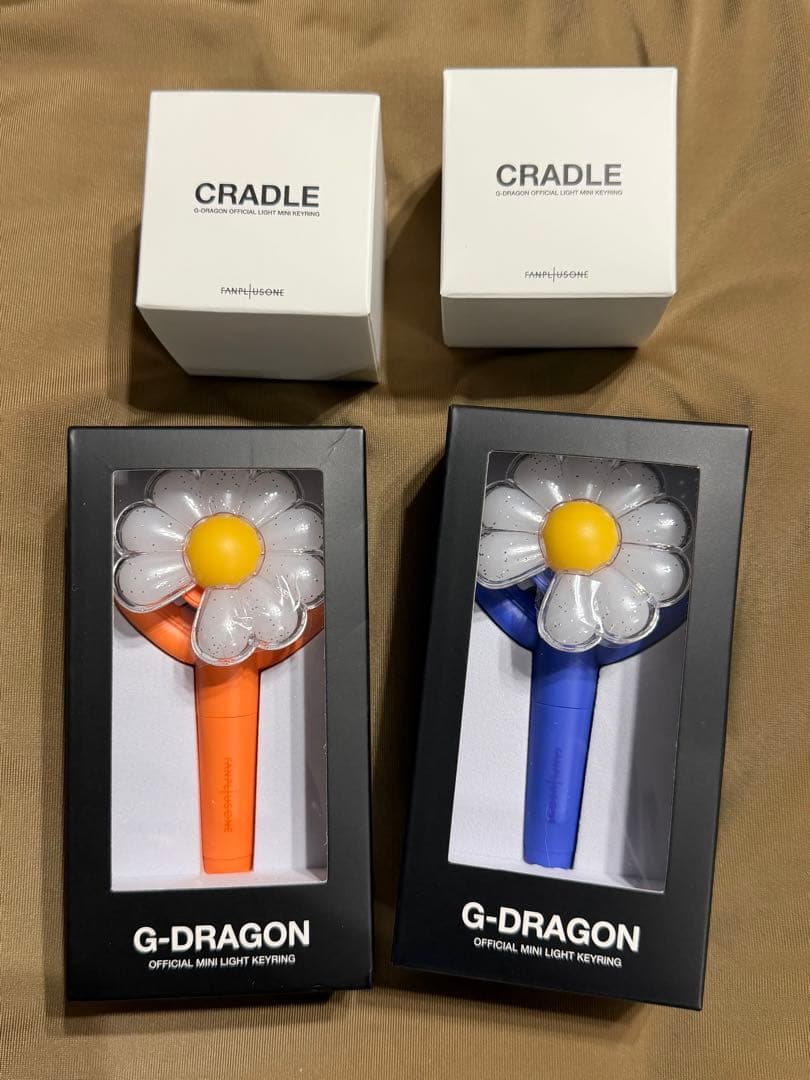 G-DRAGON ジヨン ミニペンライト キーリング キーホルダー セット4個