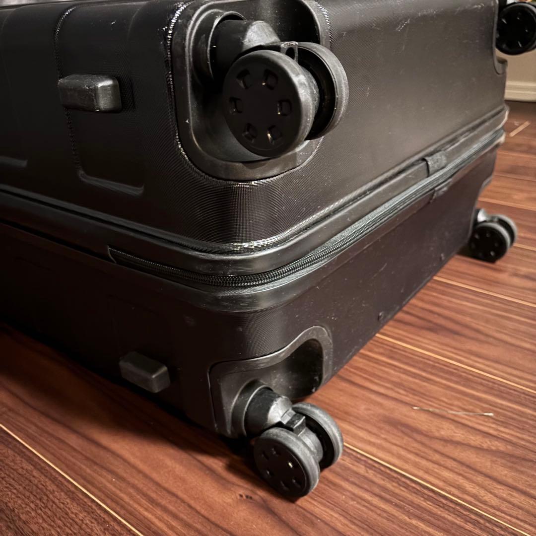 無印良品 黒 キャリーケース 104リットル TSAロック 4輪 特大 旅行用品