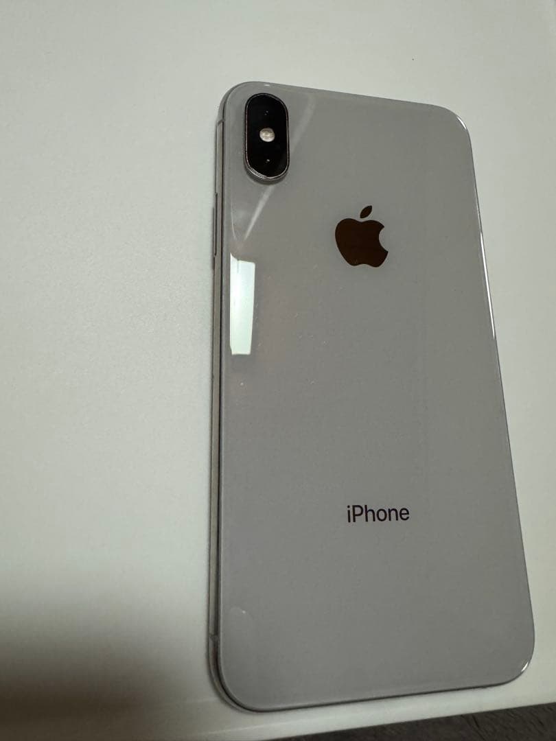 iPhone XS 64GB シルバー 【ジャンク】 - メルカリ