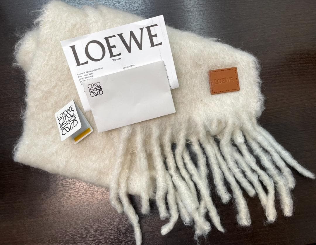 LOEWEロエベ アナグラム モヘアマフラー クリーム系 フリンジ付き