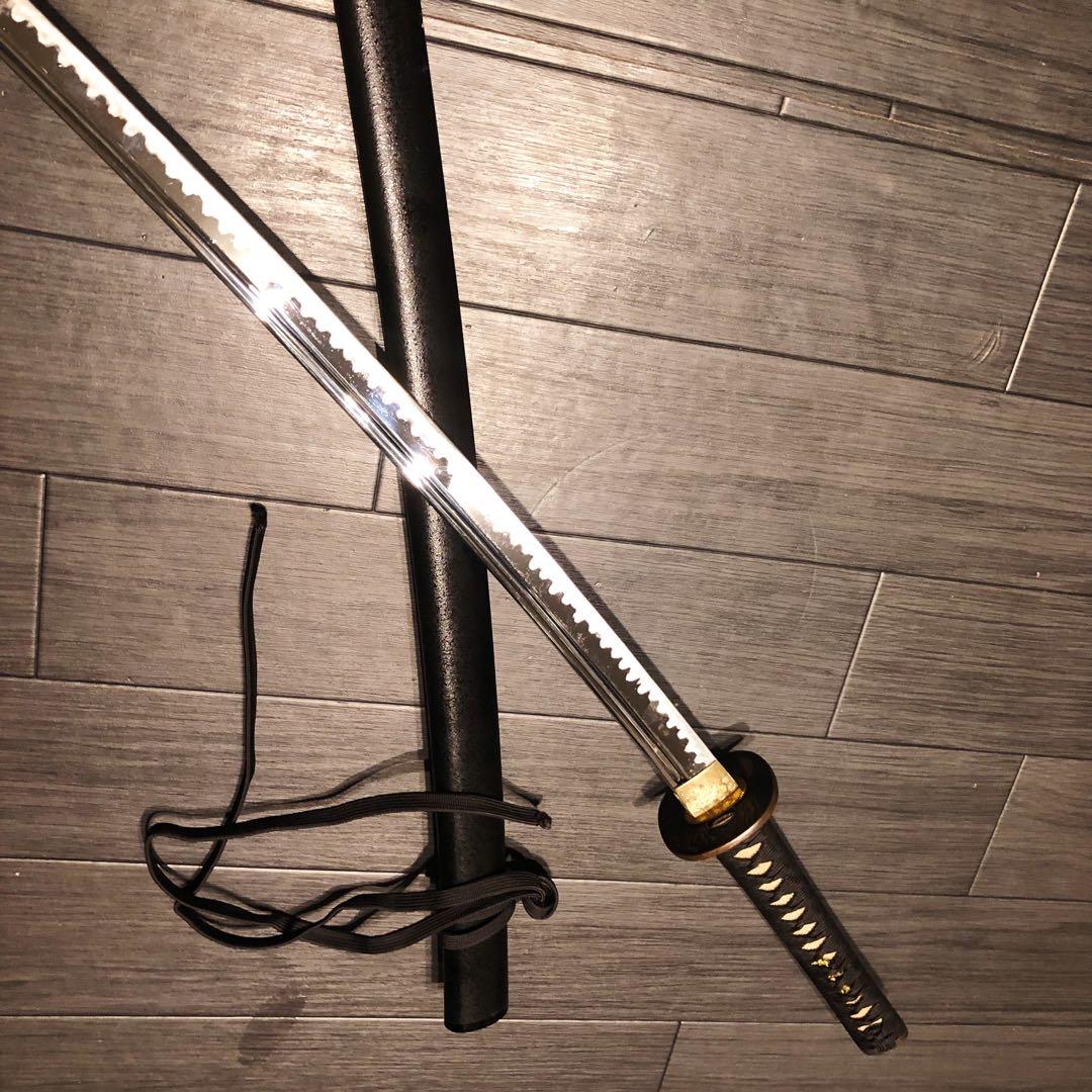 ウィッスキ　高級模造刀　居合刀　樋入り刀身　黒拵え　亜合金刀身