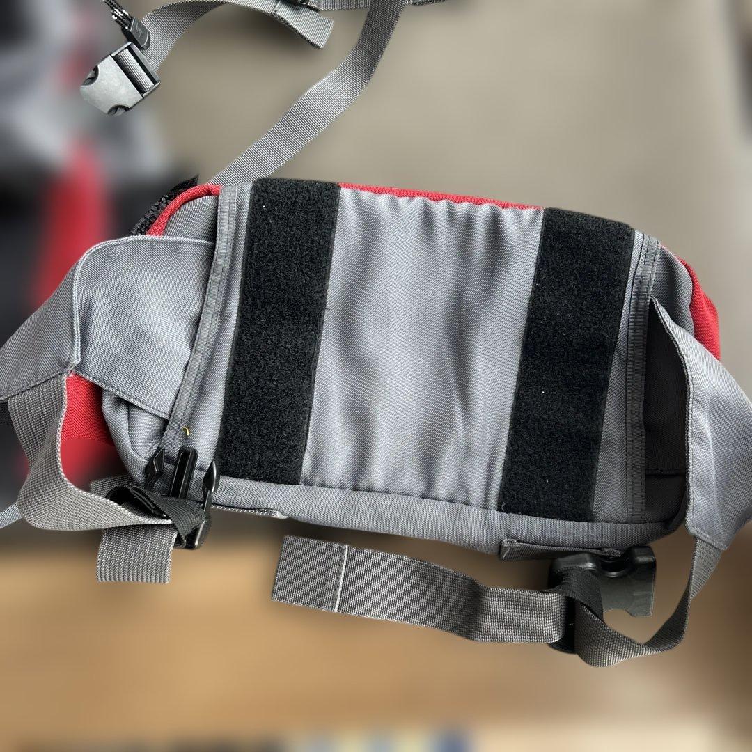 ステューシー old stussy付きリュック 赤/グレー