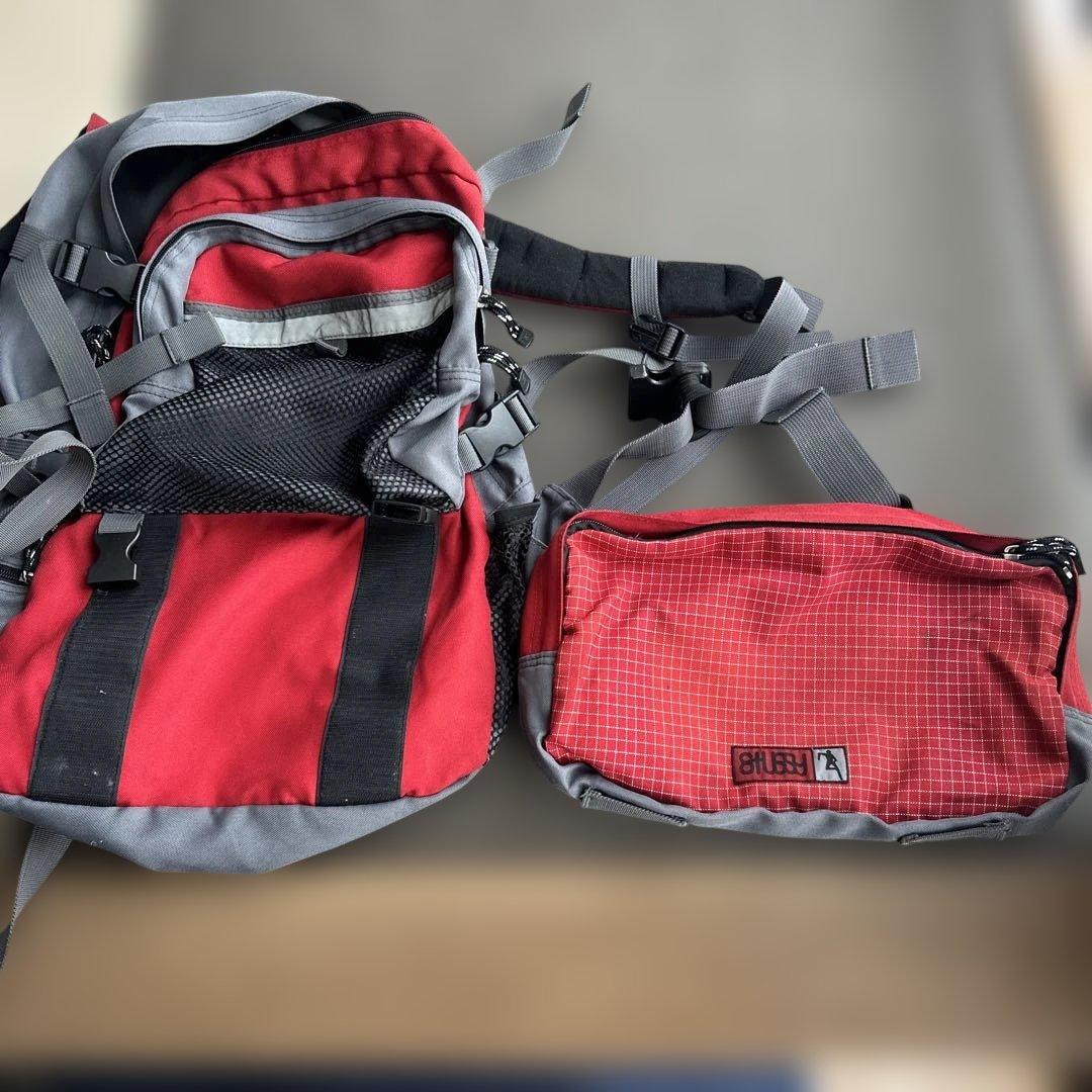 ステューシー old stussy付きリュック 赤/グレー