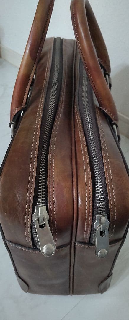 フランチェスコベニーニョ レザー ブリーフケース ブラウン 2室