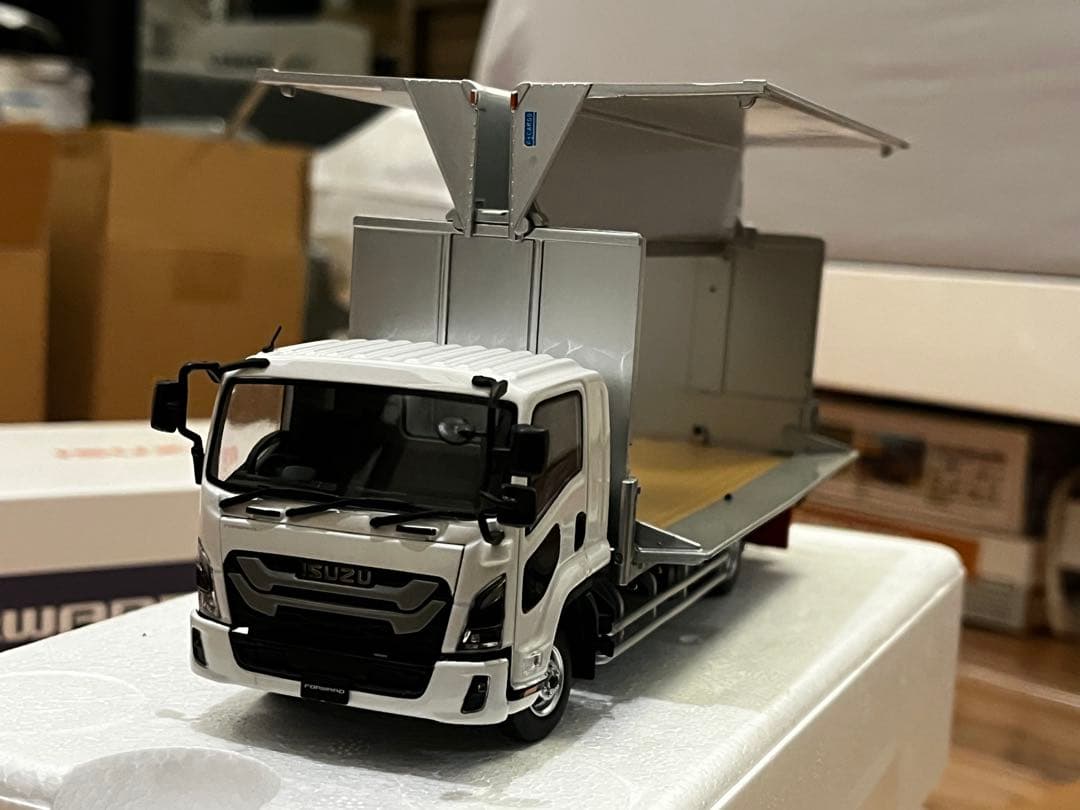 京商　いすゞ　1/43 フォワード ダイキャストミニカー　現行型