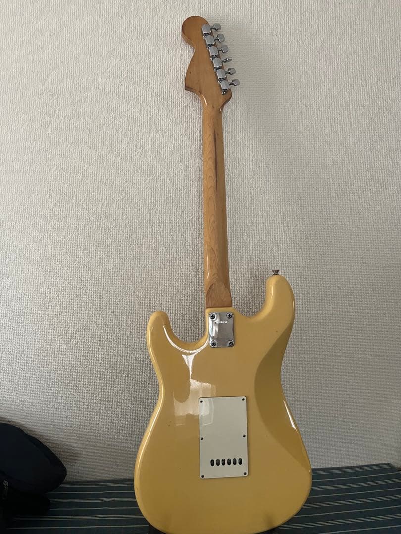 Fresher Straightener エレキギター クリーム色