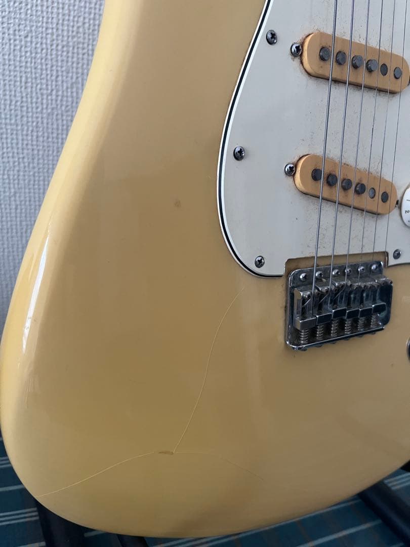 Fresher Straightener エレキギター クリーム色