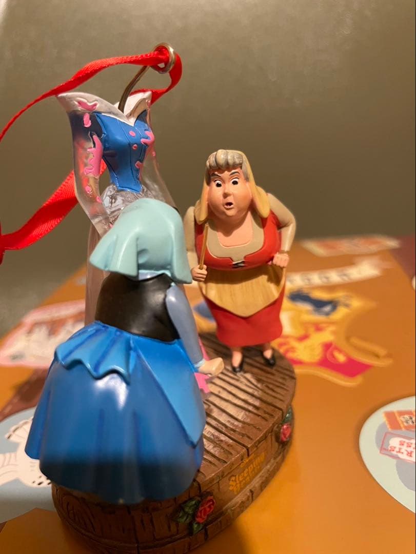 ディズニー 眠れる森の美女 メリーウェザー フローラ クリスマス