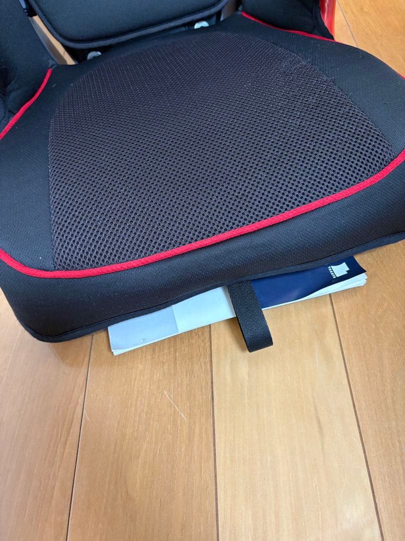 【送料無料】TAKATA　ジュニアシートISOFIX チャイルドシート　取説付き