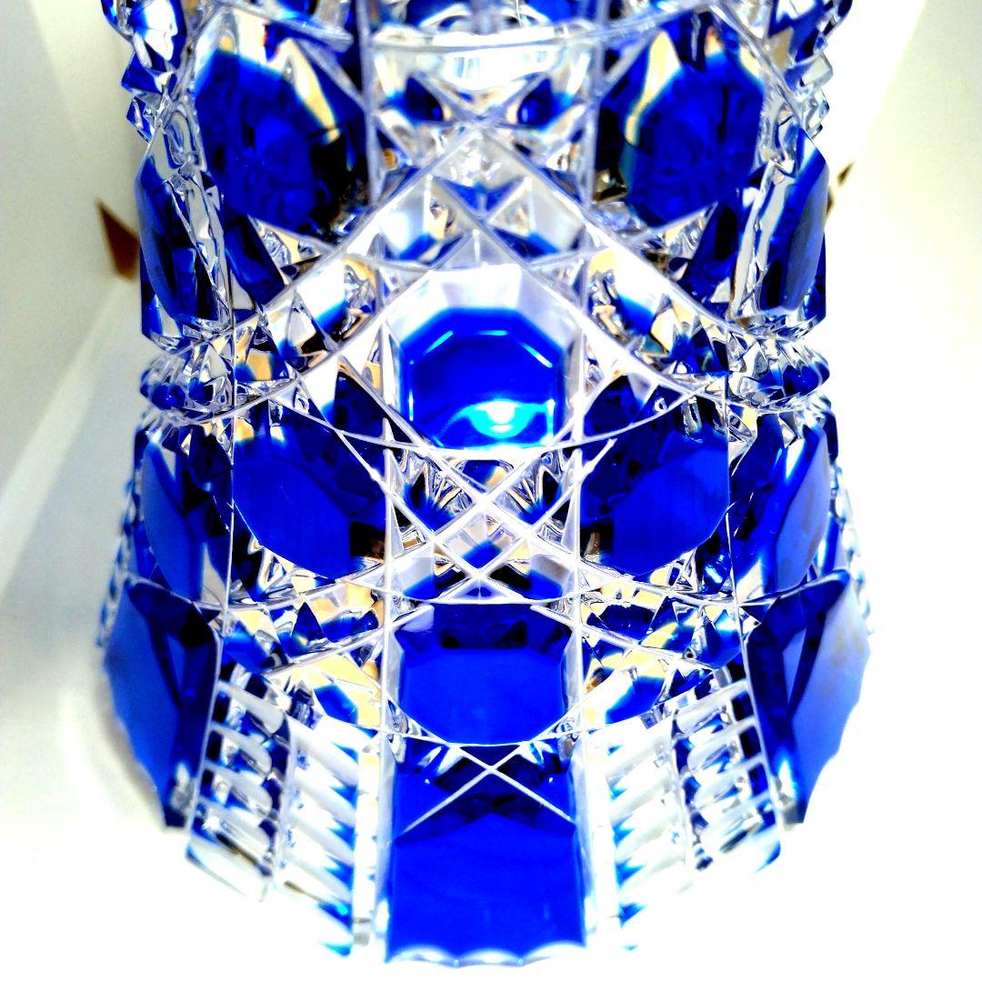 新品カガミクリスタル江戸切子青色被せガラスクリスタルカット花瓶花器