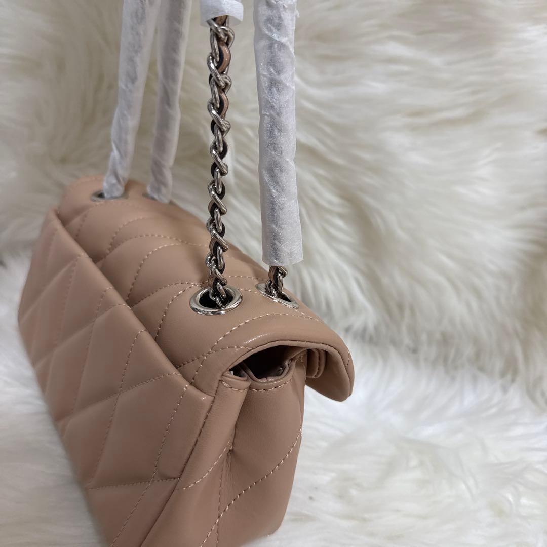 COACH ショルダーバッグ ベージュ キルティング20cm