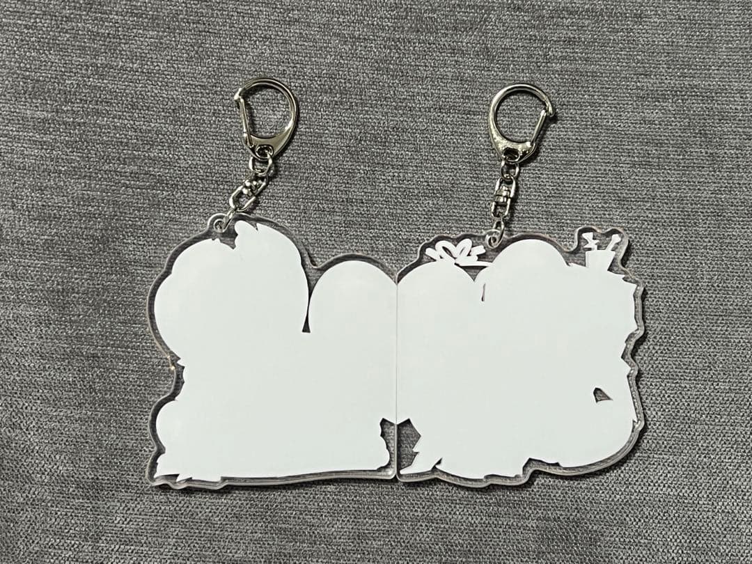 1/15まで　ハズビンホテル ヴォックス ヴァレンティノ アクリルキーホルダー