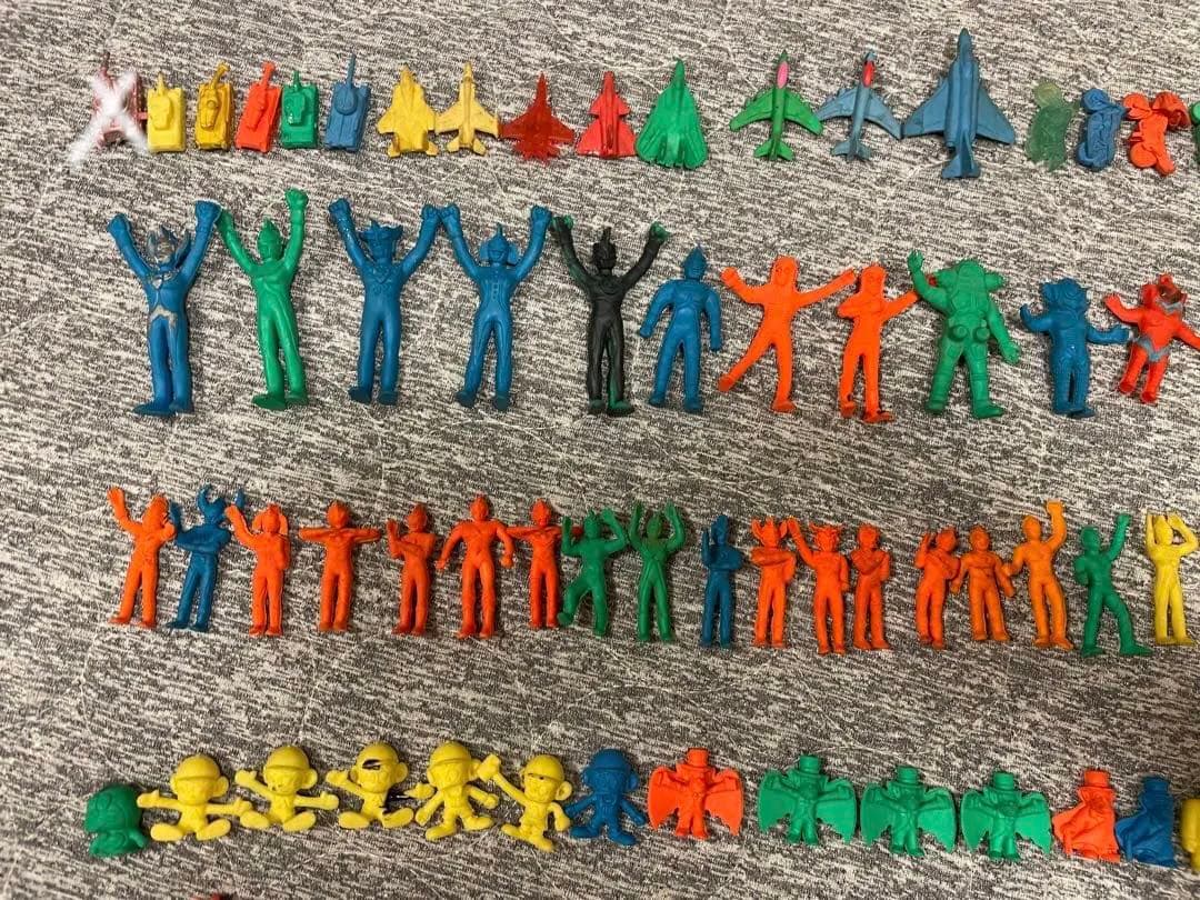 超SALE】昭和レトロ消しゴム ウルトラマン・怪物くん・戦車等