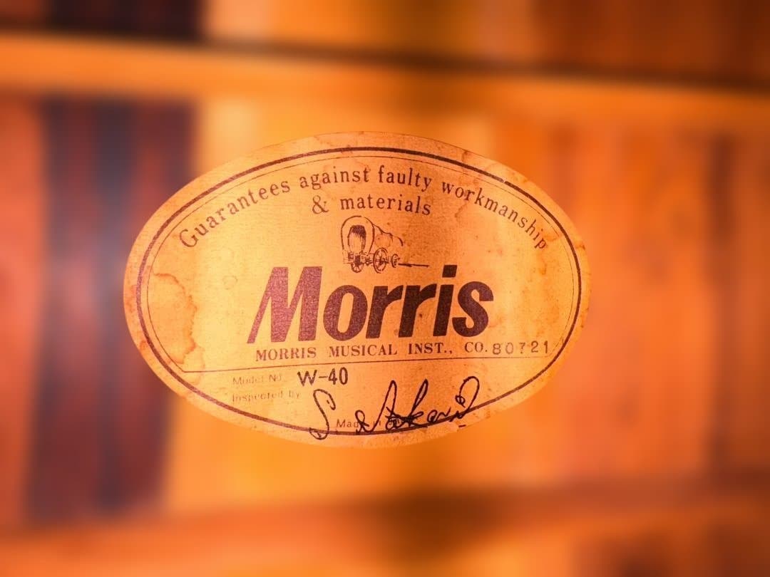 超高級柾目ハカランダ仕様！人気の縦ロゴ・モーリス W-40 ！ 超激鳴・超