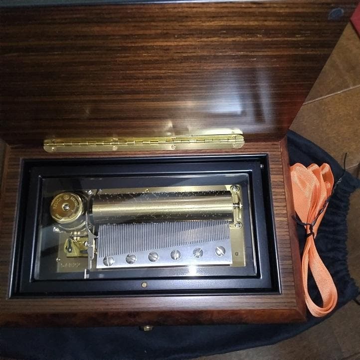 最終値引-(希少) REUGE オルゴール 療法用の限定品 72弁