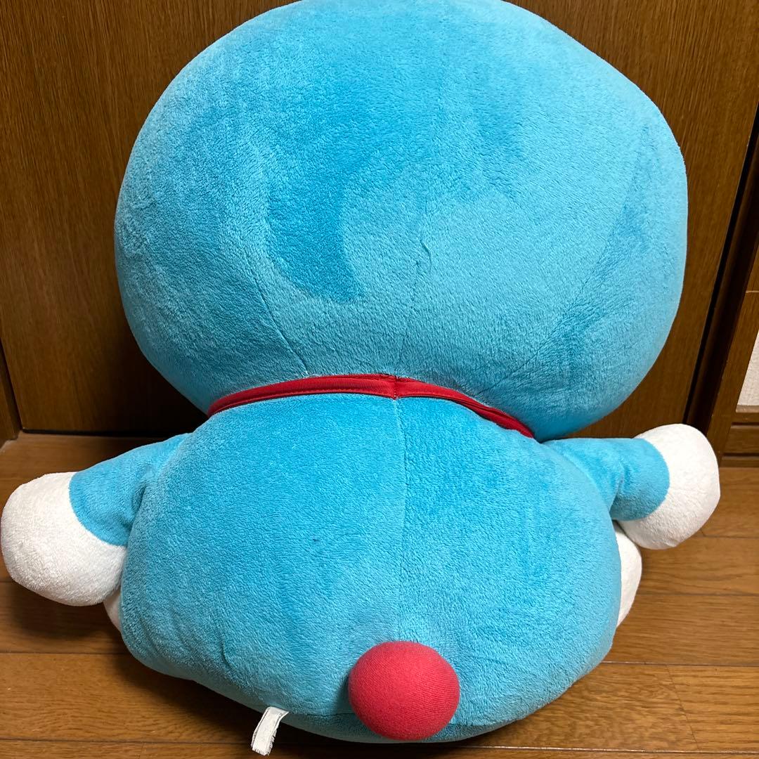 ドラえもん　BIGぬいぐるみ