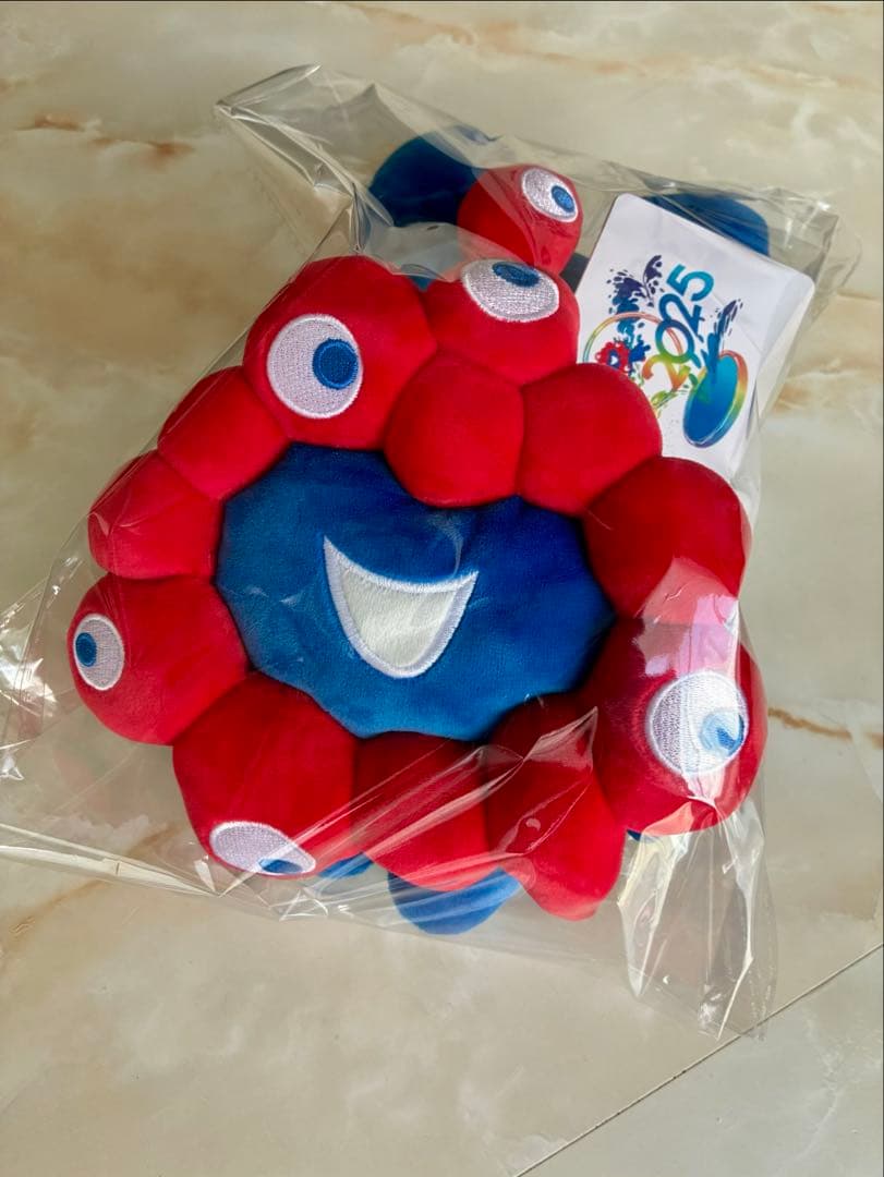 ミャクミャク ぬいぐるみ 這い型 Mサイズ