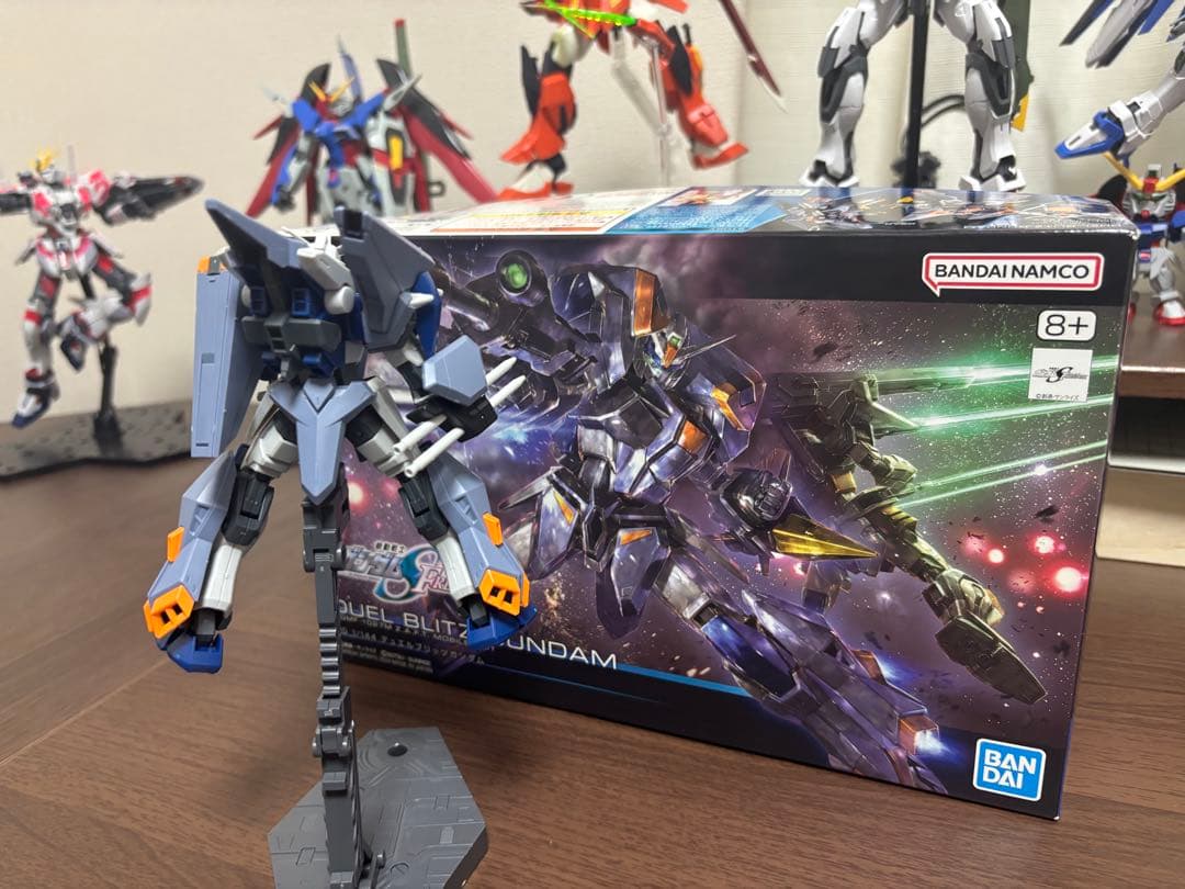 Seed FREEDOM hg 4体セット 組み立て済み - メルカリ