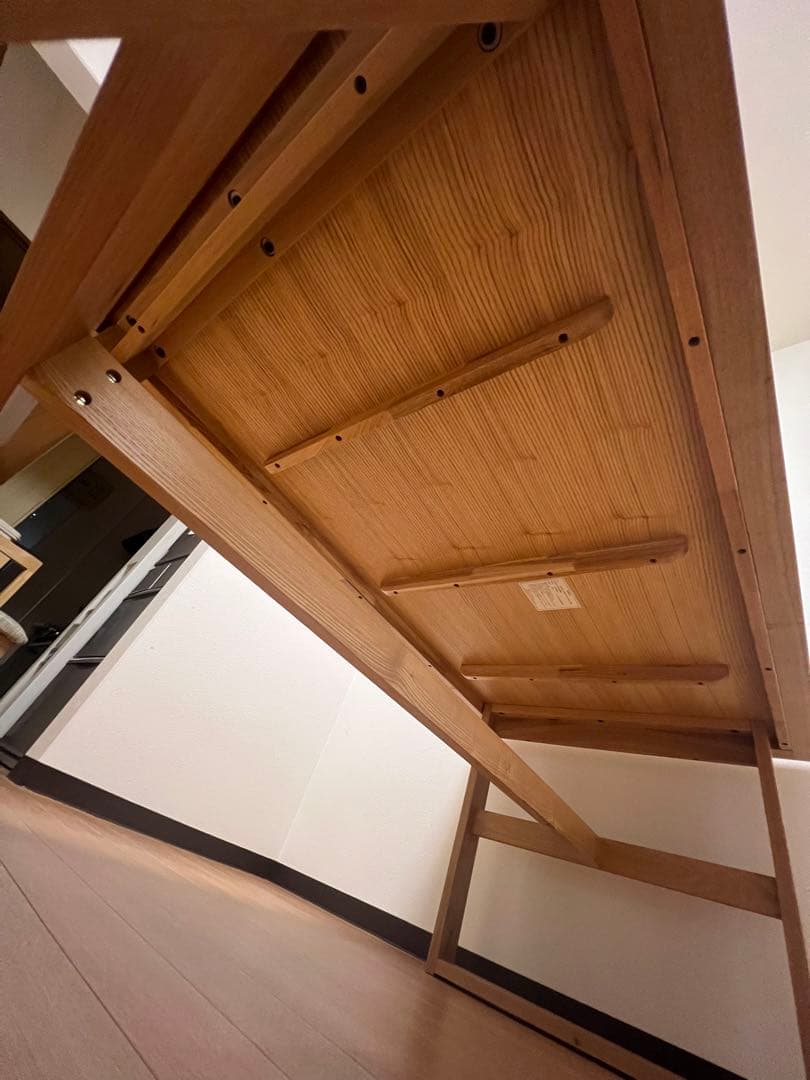 ニトリ　ロータイプ　木製ダイニングテーブル　椅子別売り