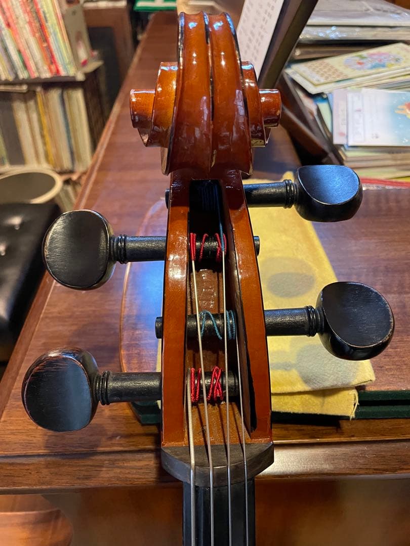 チェロ　4/4 弓　セミハードケース付き