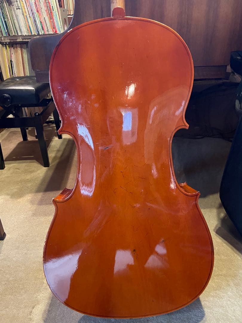 チェロ　4/4 弓　セミハードケース付き