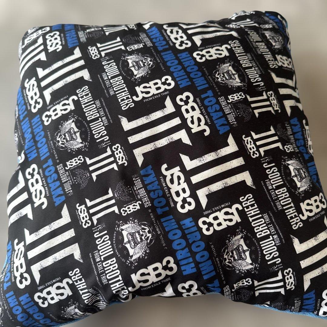 JSB3 ソウルブラザーズ クッション型ポーチ - メルカリ