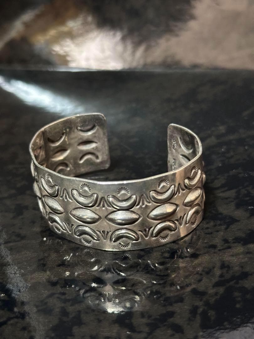 アクセサリー Navajo Allen Lee Sterling Bangle