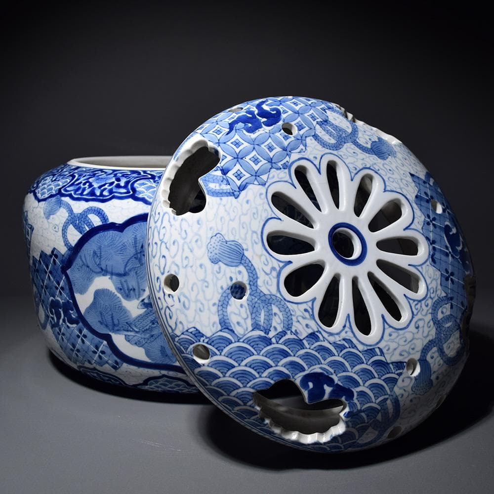 有田焼 染付 地紋松鷹文窓絵 大香炉 香炉 アロマ 骨董 古美術 アンティーク