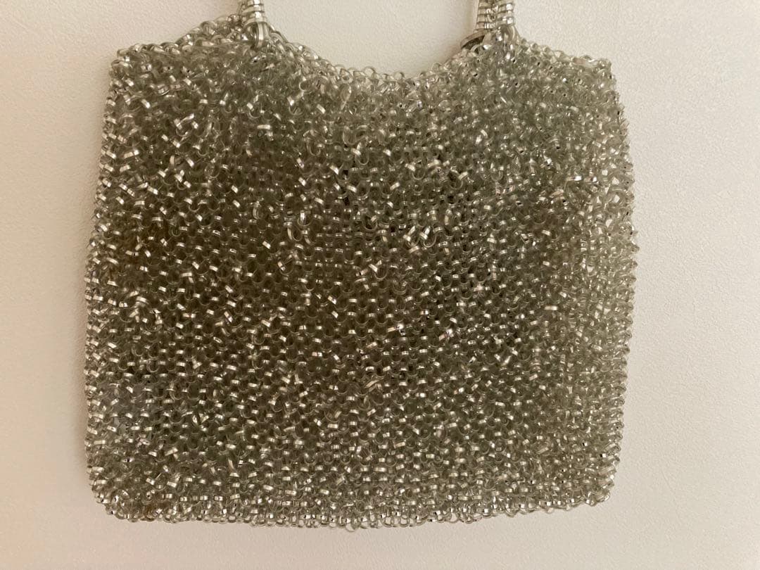 【美品】アンテプリマ　ビーズ装飾リボンモチーフ　ワイヤーバック