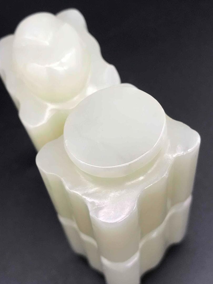 明時代 和田青玉 和田玉彫り 「地方」型玉佩一対 純和田玉 稀品(