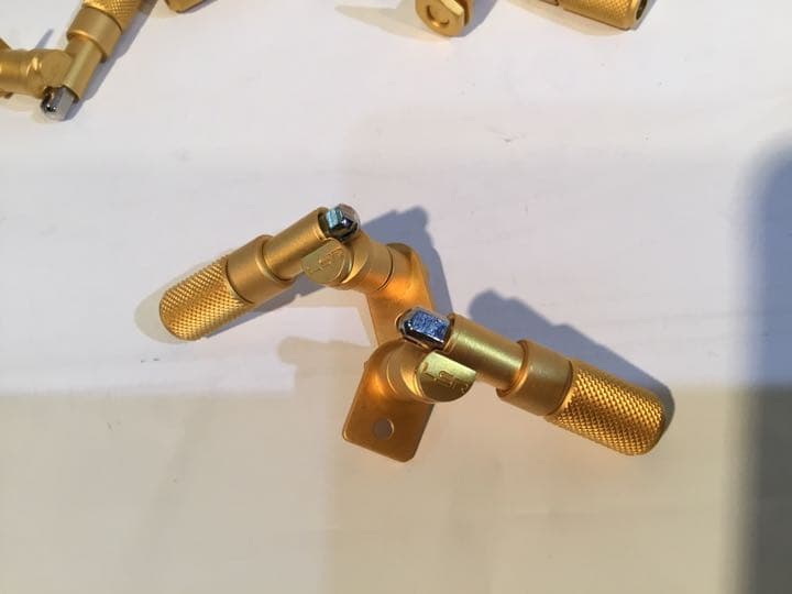 エレキギター用糸巻き(3:3/チューニングロック式)