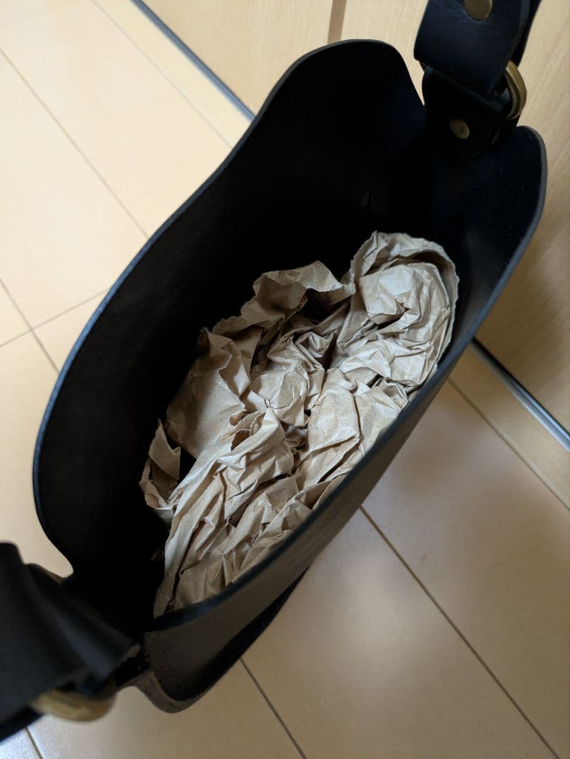 【未使用品】HERZ ヘルツ フリーフラップショルダー 革と共にBegin