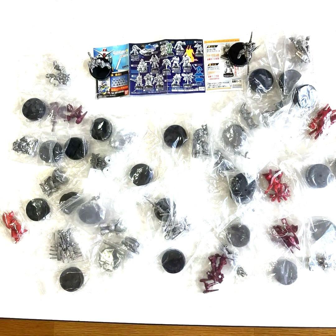 機動戦士ガンダム　まとめ売り ライター　フィギュア　ストラップ その他
