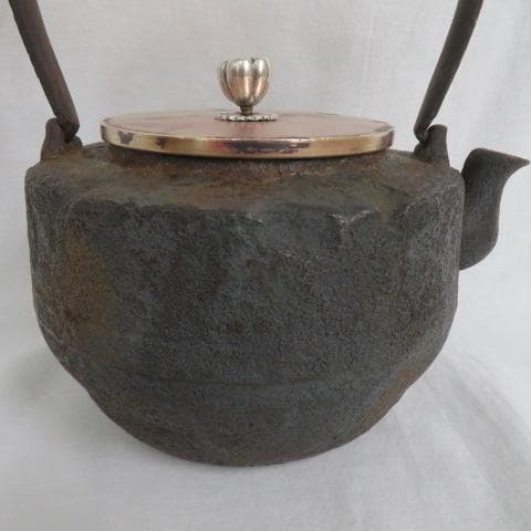 骨董品】尚美堂 鉄瓶 時代物 共箱付き 銅蓋 茶道具 金属工芸 T*