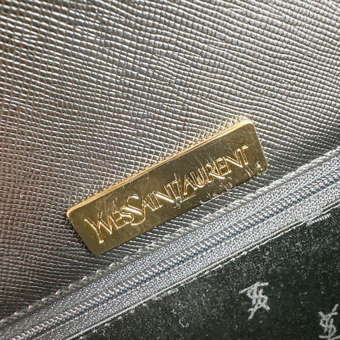 イヴサンローラン　ブラック　レザー　カサンドラロゴ　ワンショルダーバッグ　黒