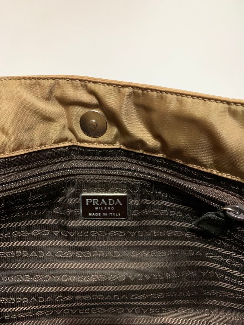 プラダ　チェーンショルダーバッグ　ハンドバッグ