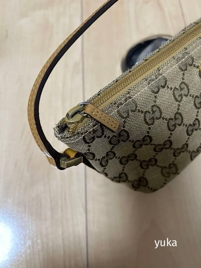 GUCCI ベージュ GGパターン アクセサリーポーチ　ハンドバッグ